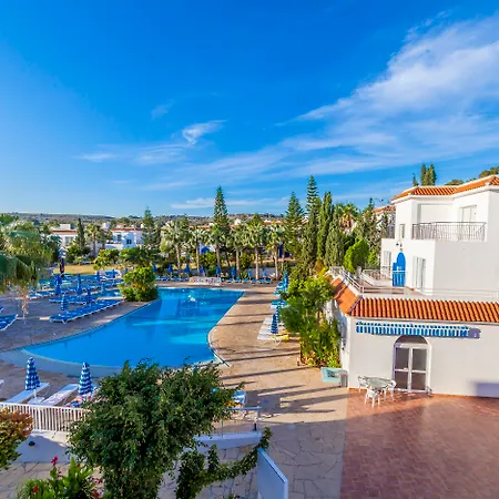 Andreotis Apts بروتاراس
