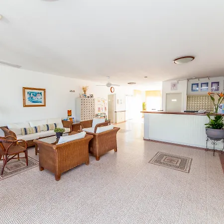 Andreotis Apts Hotel 2*